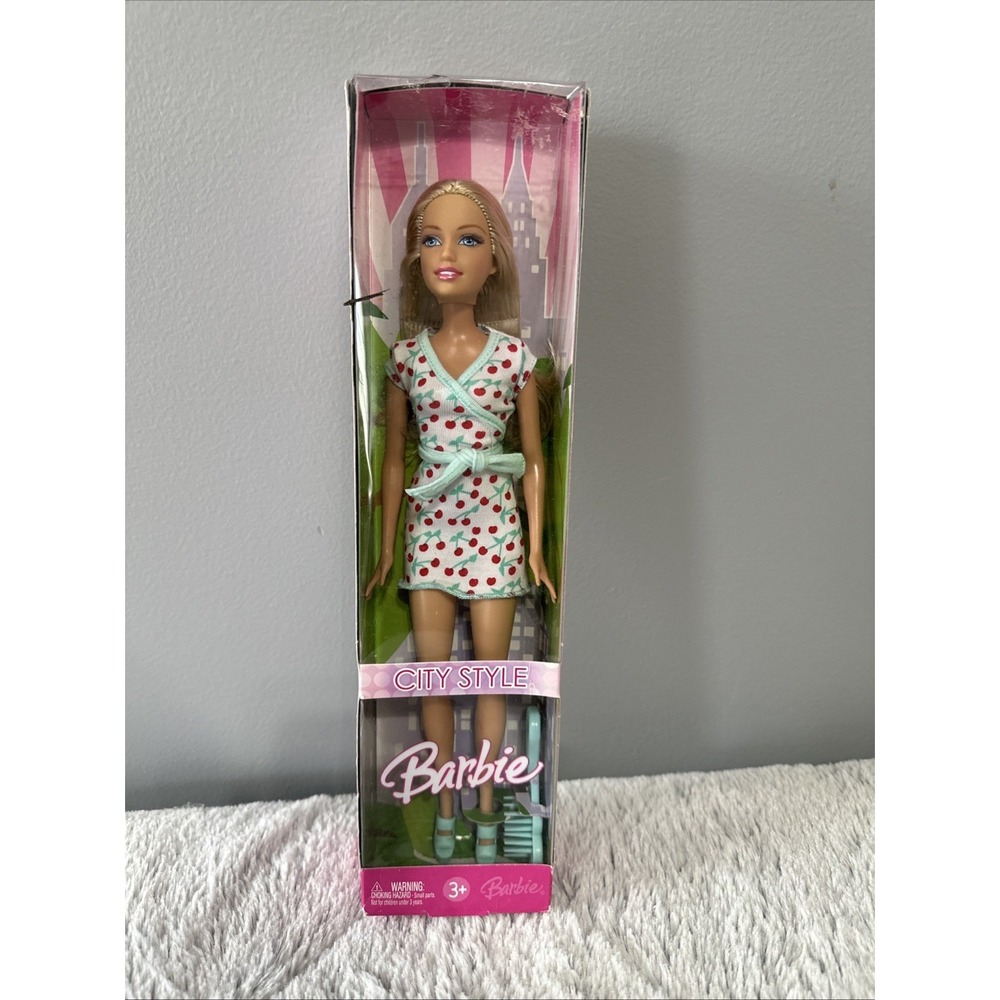 City Style Barbie Doll Blonde Hair 2006 Mattel K9199 Cherry Dress